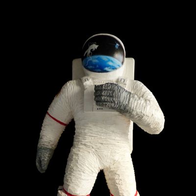 Spaceman_weightless_II.jpg