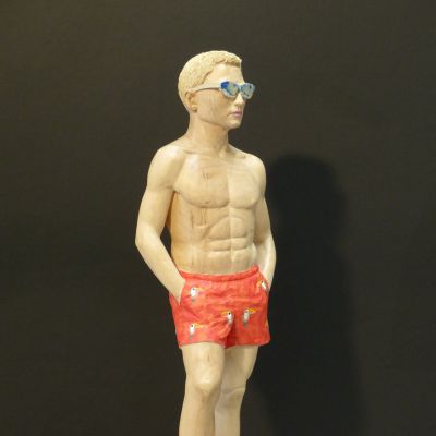 Man_w_shorts_hr_new.jpg