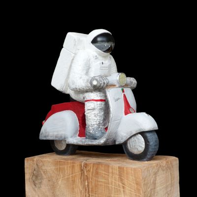Spaceman_on_t_r_II.jpg