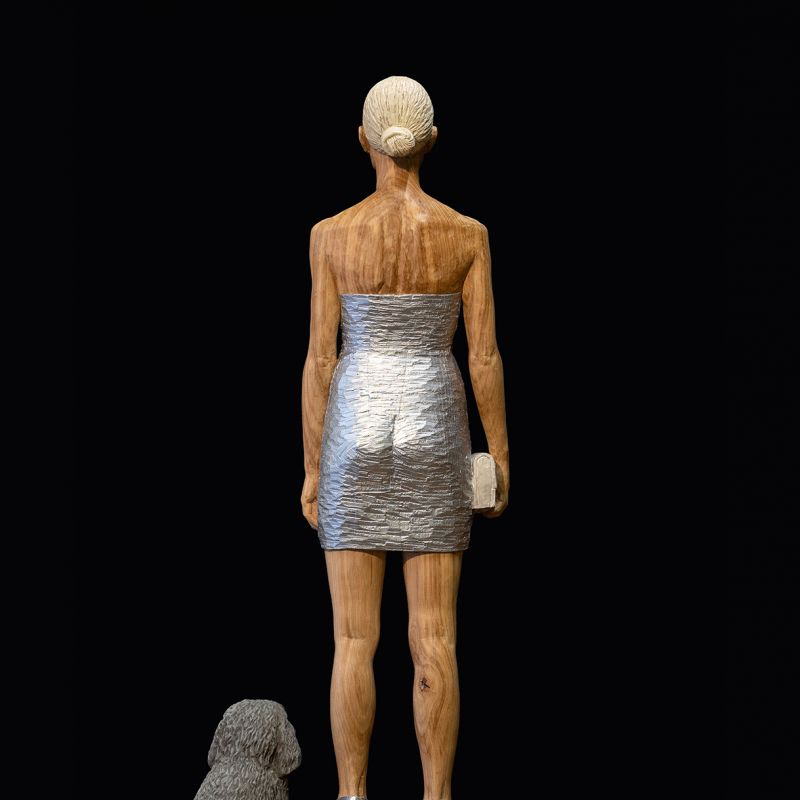 woman_w_silver_d_h.jpg