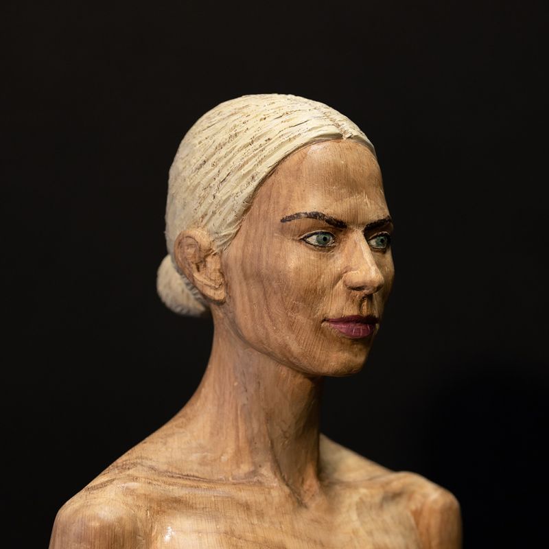 woman_w_s_dr.jpg